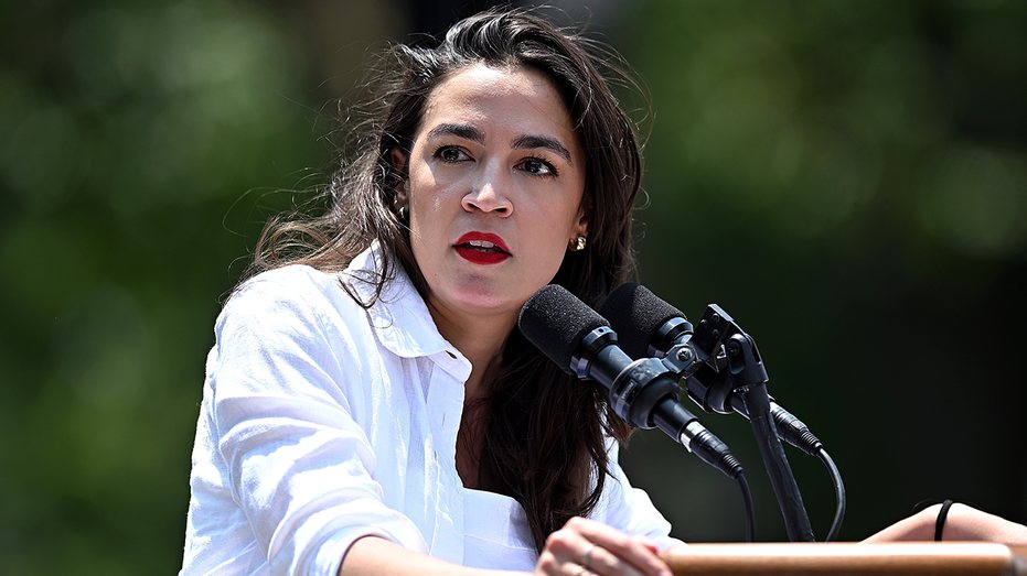 Democratic Socialists of America Fractures Over 2028 Presidential Endorsement Amid AOC Speculation