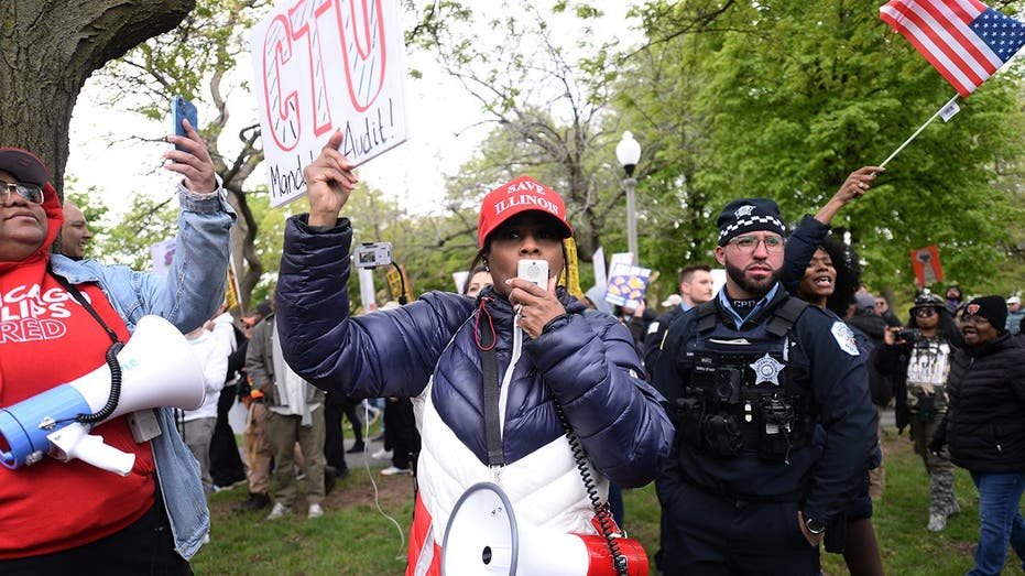 Far-left activist conference at Chicago teachers union headquarters draws criticism