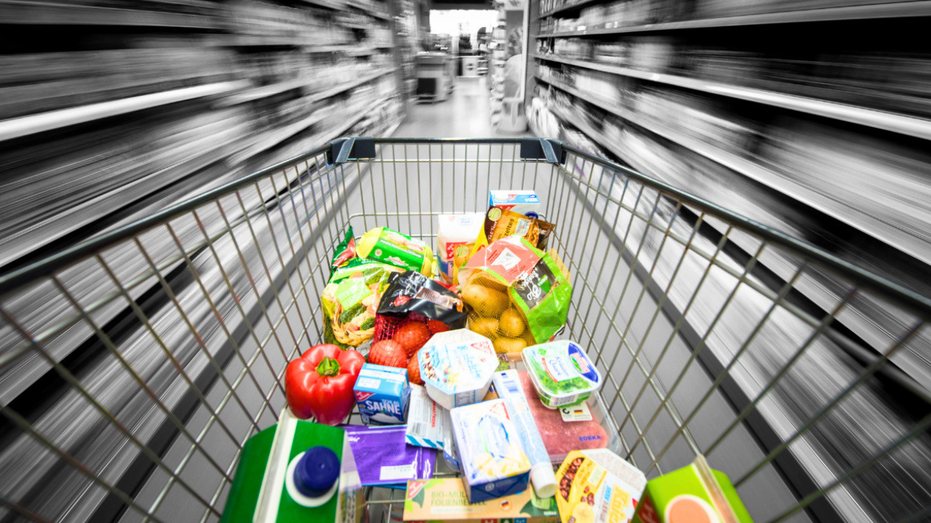 Experts Criticize Mamdani's Grocery Plan as Taxpayer-Funded Illusion