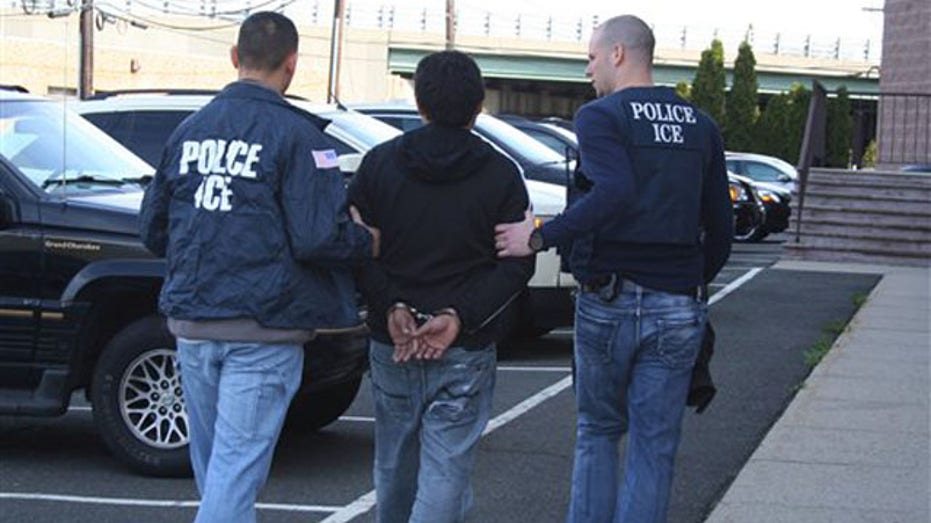 Legal Group Tells NYPD Officers They Can Contact ICE Despite Sanctuary Rules